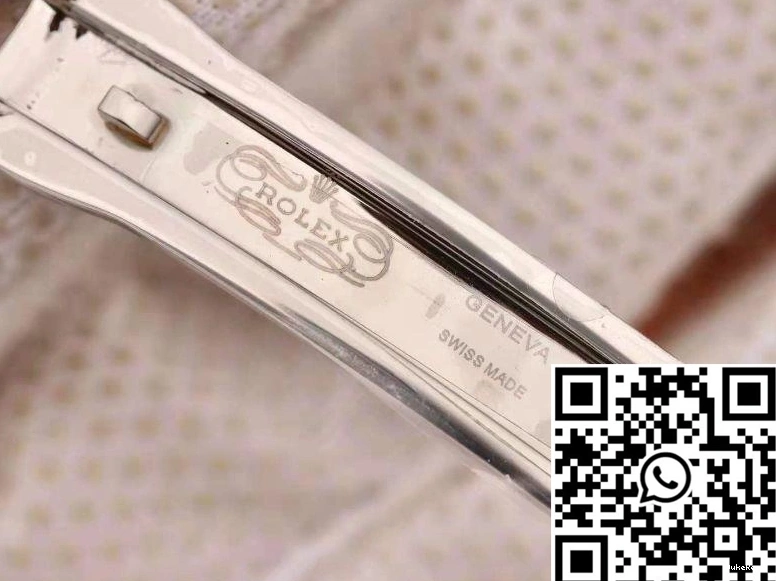 18K Dial Gold 28MM Datejust Silver Lady Rolex Yellow 1123